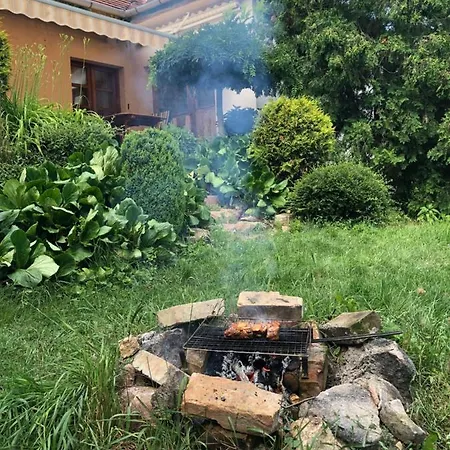 Feriehus Toparti Kertes Nyaralo